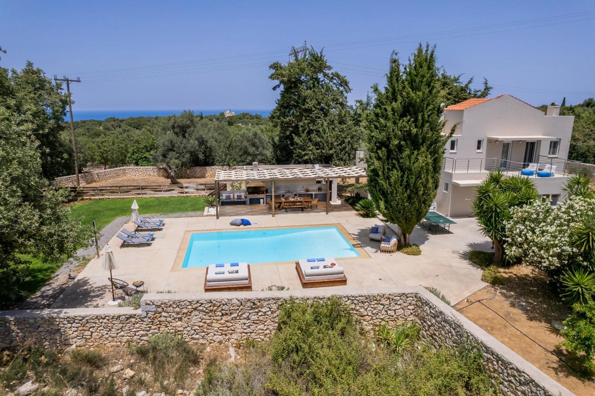 Villa Ellie - Heated Pool, Playground, Garden & Bbq! Vederoi Exterior photo