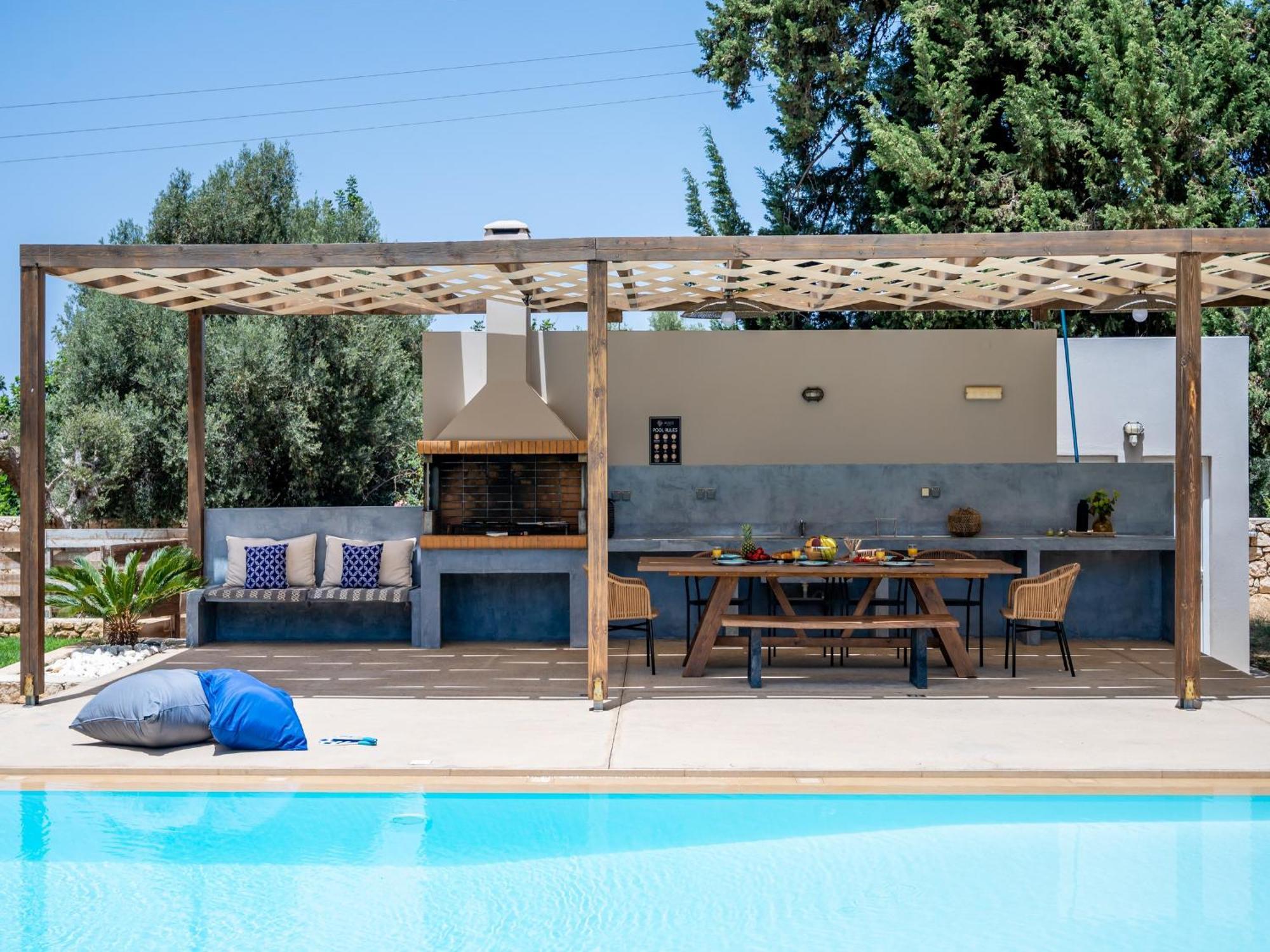Villa Ellie - Heated Pool, Playground, Garden & Bbq! Vederoi Exterior photo