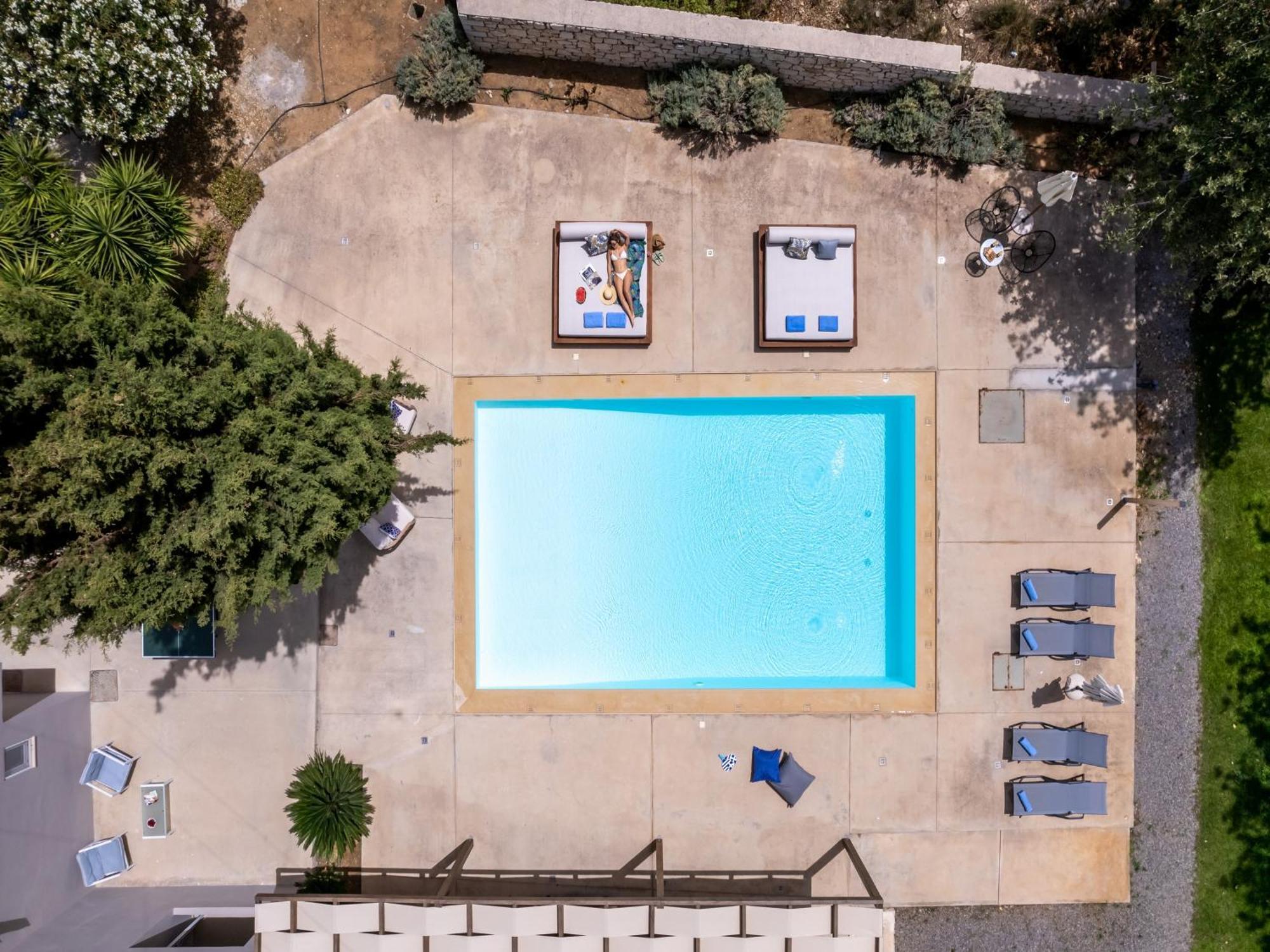 Villa Ellie - Heated Pool, Playground, Garden & Bbq! Vederoi Exterior photo