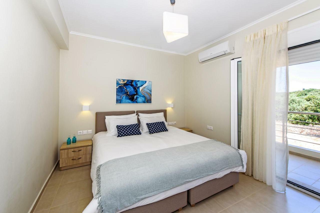 Villa Ellie - Heated Pool, Playground, Garden & Bbq! Vederoi Exterior photo